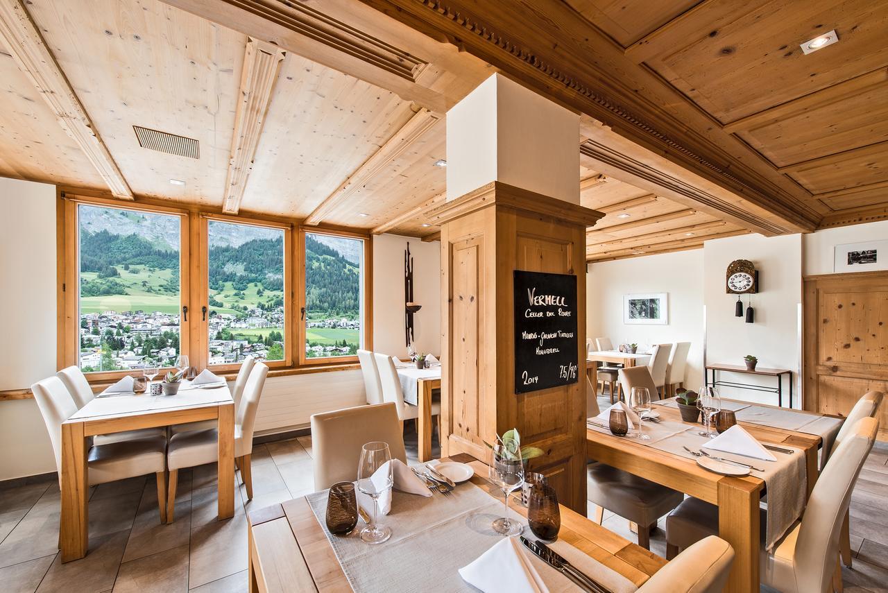 Hotel Restaurant Chesa フリムス エクステリア 写真