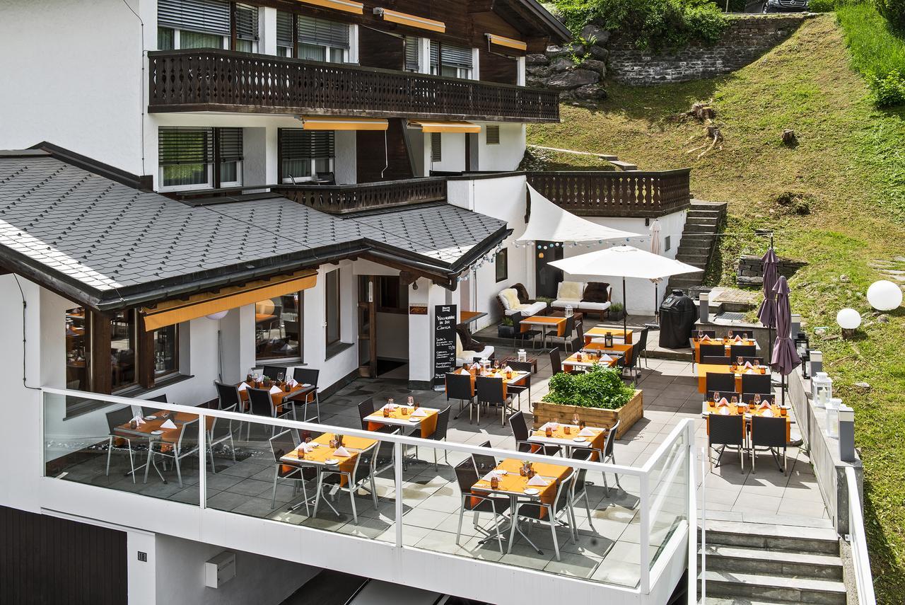Hotel Restaurant Chesa フリムス エクステリア 写真